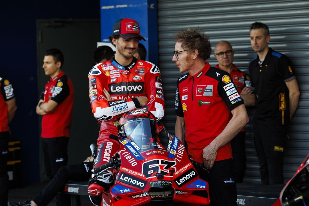 Classifica MotoGP 2025: Marc Marquez allunga in testa, Bagnaia terzo a -26