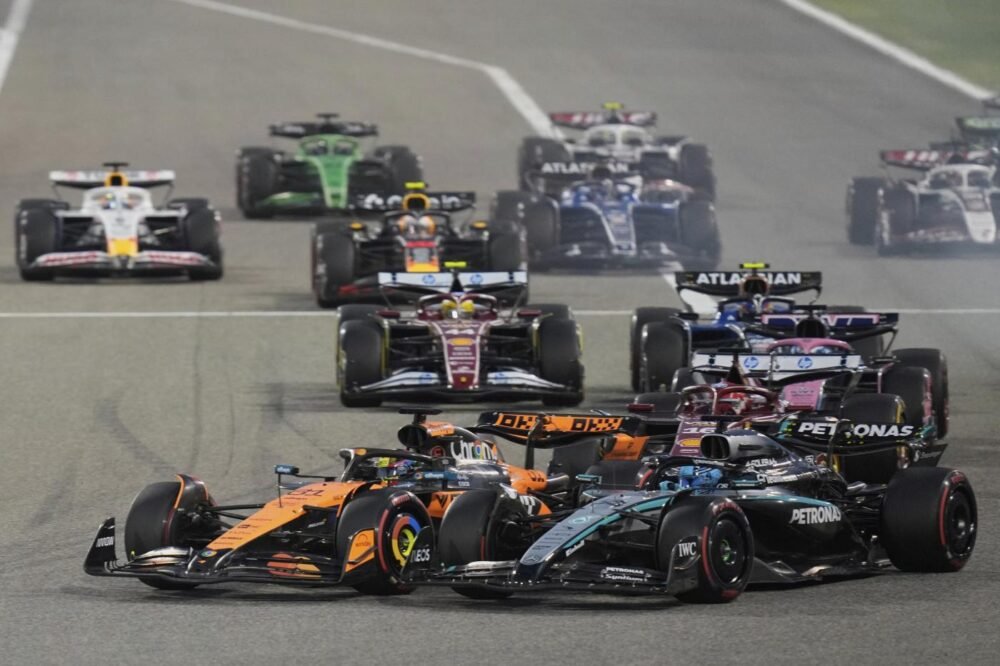 F1, pagelle GP Bahrain 2025: Piastri non sbaglia nulla, Leclerc limitato dalla Ferrari