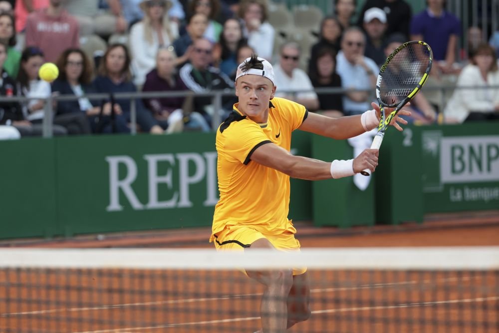 ATP Barcellona 2025, Rublev e Rune avanzano agli ottavi. Korda elimina Arnaldi