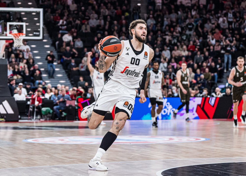Basket, la Virtus Bologna batte Brescia in rimonta e aggancia Trapani in vetta alla Serie A