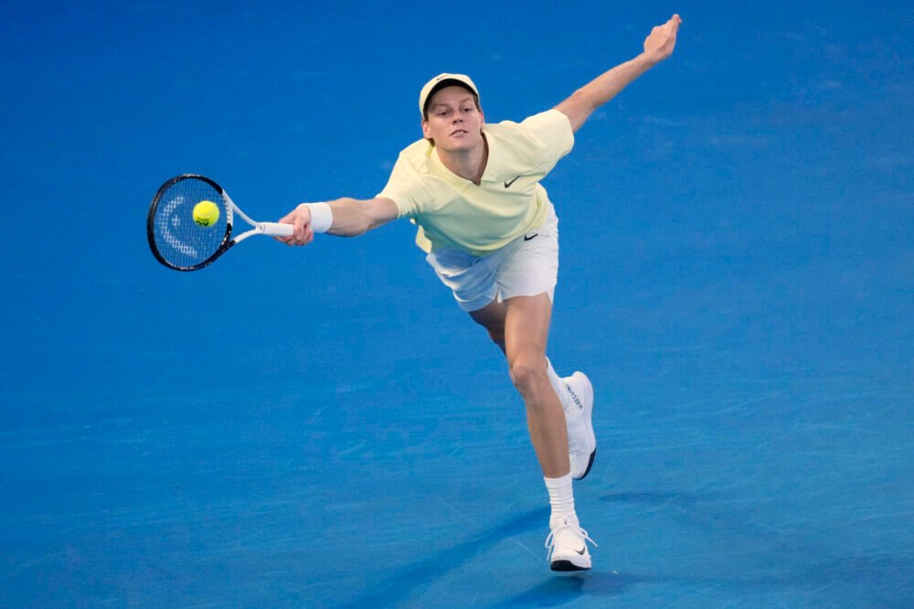 Jannik Sinner rinvia il ritorno agli allenamenti. Cresce l’attesa a Montecarlo