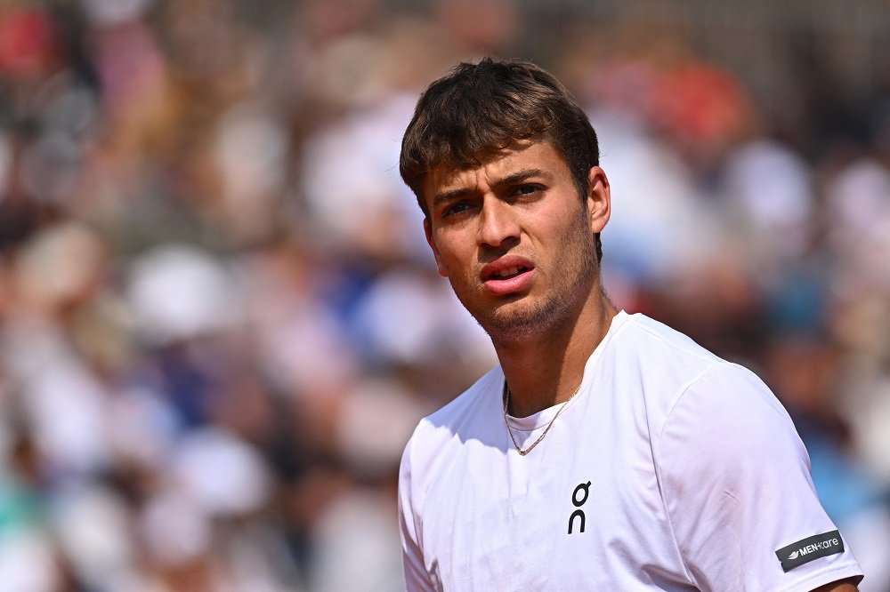 Flavio Cobolli perde una partita folle a Monaco di Baviera: Shevchenko prevale in tre set