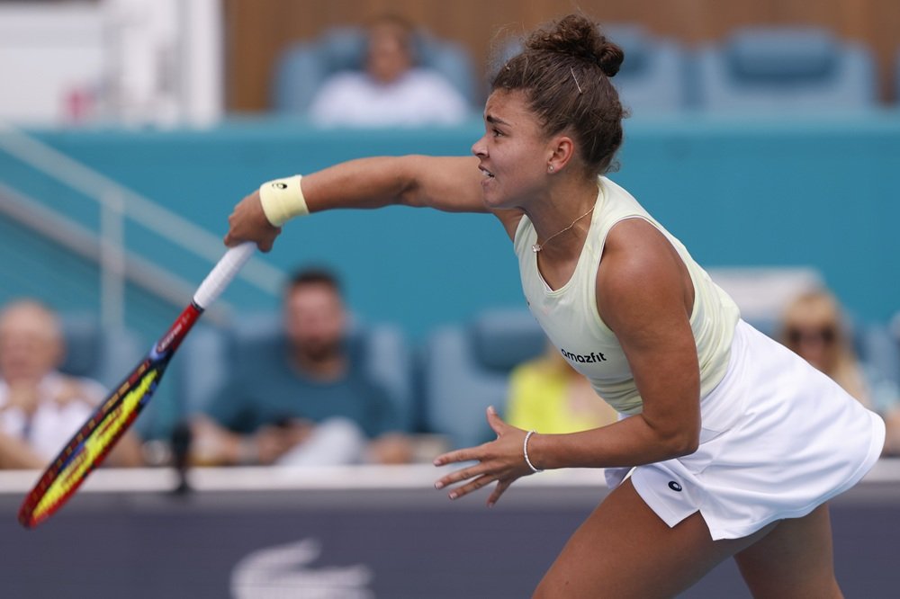 WTA Stoccarda 2025, Jasmine Paolini liquida Eva Lys ed approda agli ottavi
