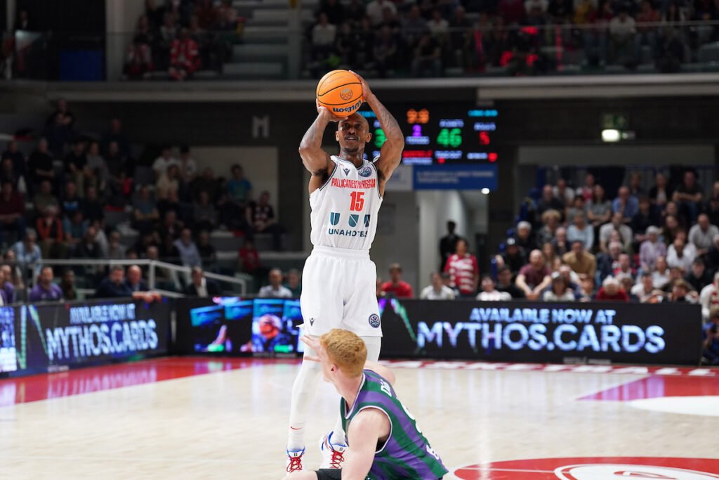 Basket, Reggio Emilia cede a Malaga in gara-2 e saluta la Champions League