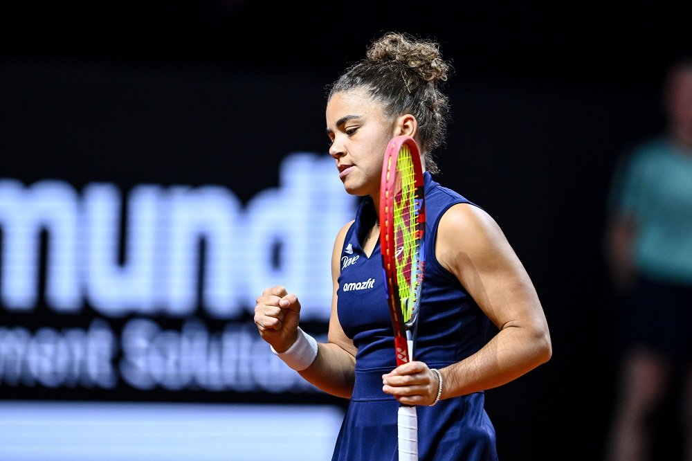 WTA Stoccarda 2025, Jasmine Paolini accede ai quarti. Sconfitta Niemeier con qualche patema