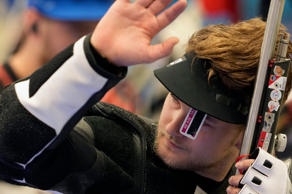 Tiro a segno, Jiri Privratsky si impone nella carabina 3 posizioni maschile a Lima