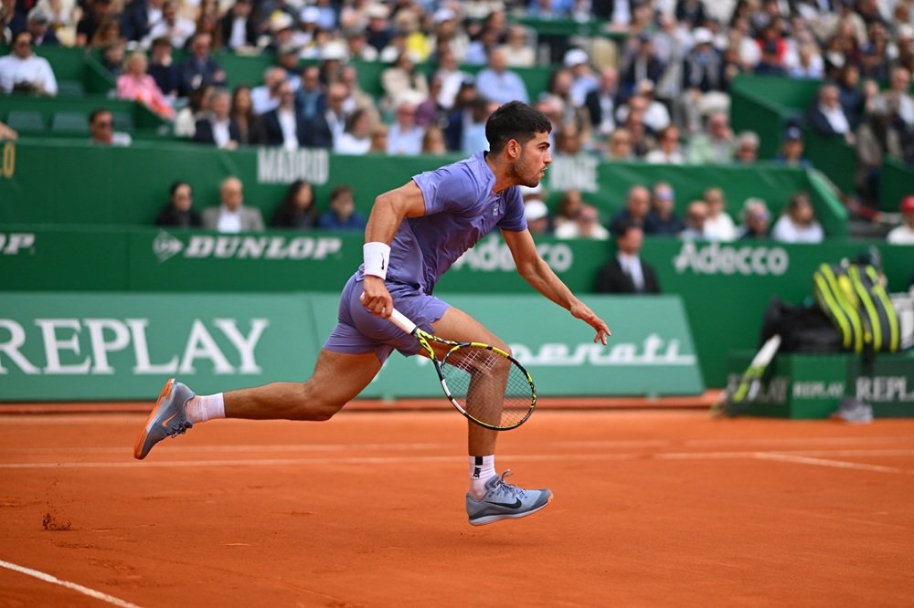 Carlos Alcaraz in tribuna e il fratello Jaime vince: un nuovo talento nasce al Conde de Godò?