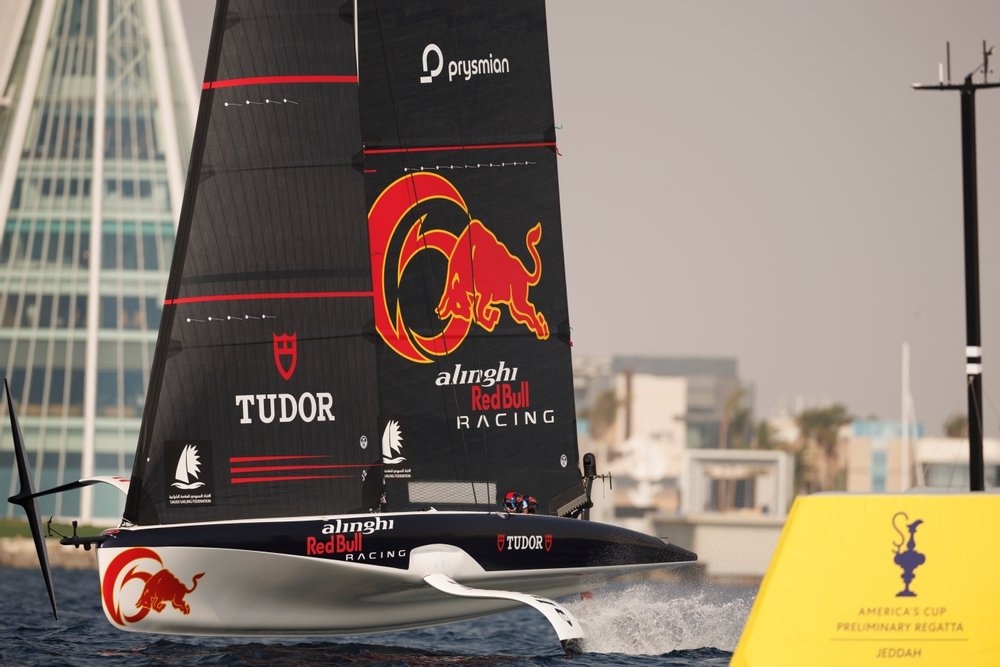 La America’s Cup perde i pezzi? Le voci sul ritiro di Alinghi dopo la rinuncia di INEOS