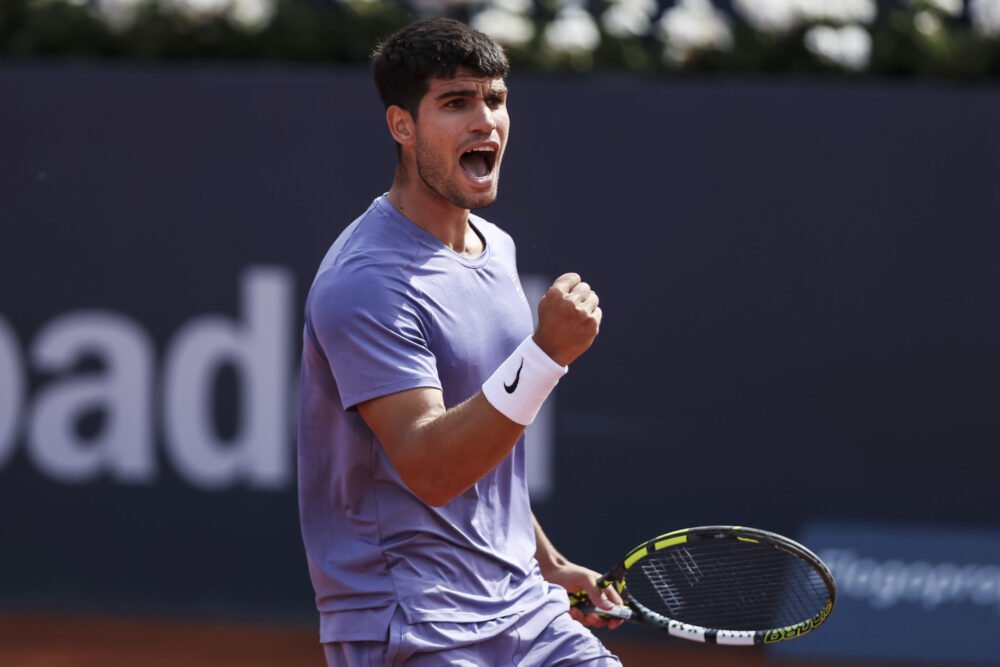 ATP Barcellona 2025: Alcaraz in finale, Fils evanescente