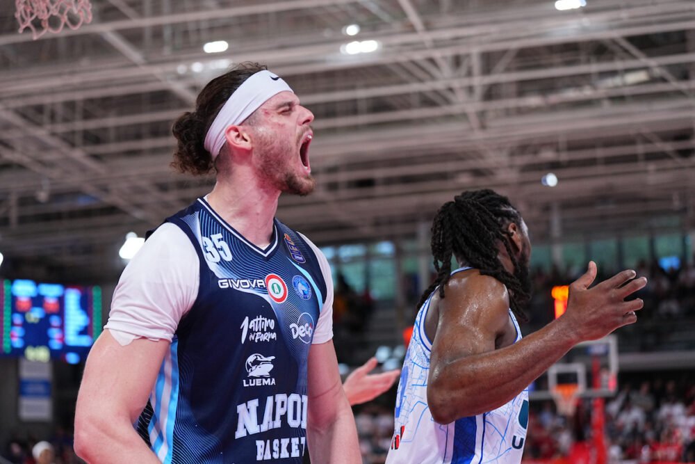 Basket: Leonardo Totè, 36 punti da incorniciare, ma a Napoli non bastano