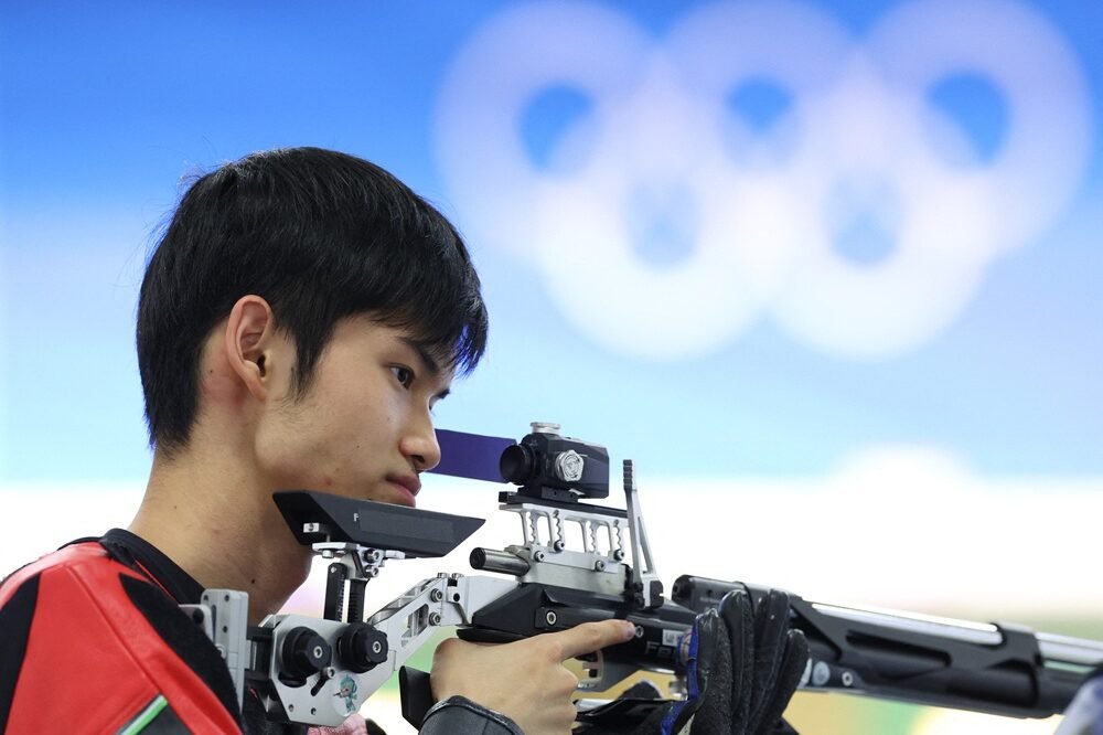 Tiro a segno, Sheng Lihao vince per un decimo nella carabina maschile!