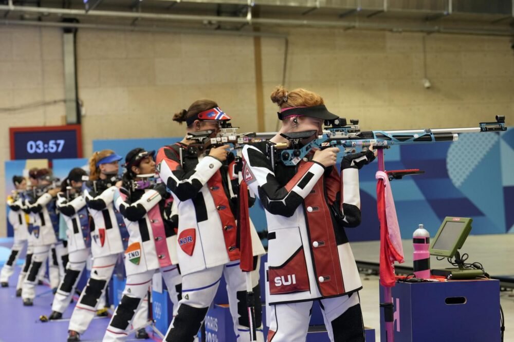 Tiro a segno, record del mondo di Wang Zifei nella carabina femminile a Lima