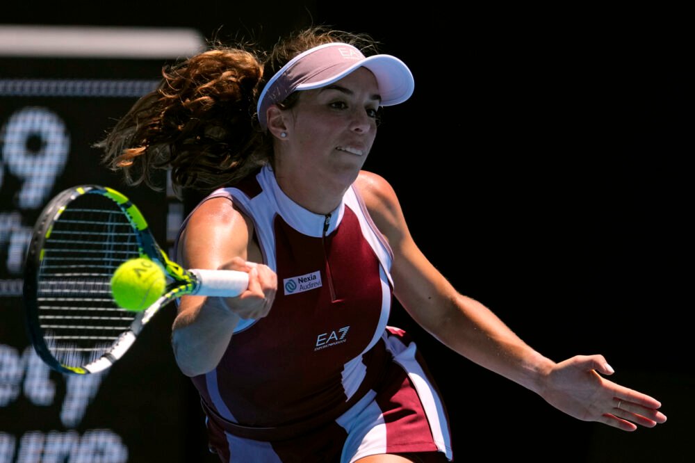 Lucia Bronzetti sorprende Naomi Osaka nel primo turno a Madrid! La romagnola la spunta in tre set