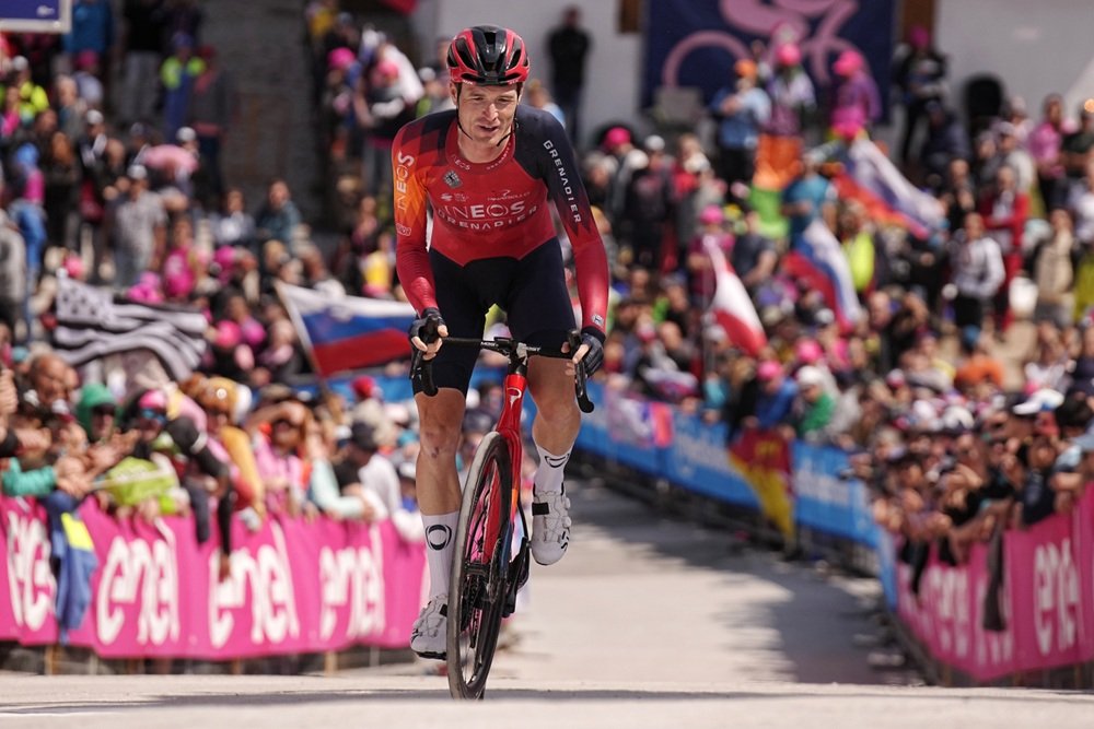 Tour of the Alps 2025, frattura del polso e ritiro per Salvatore Puccio