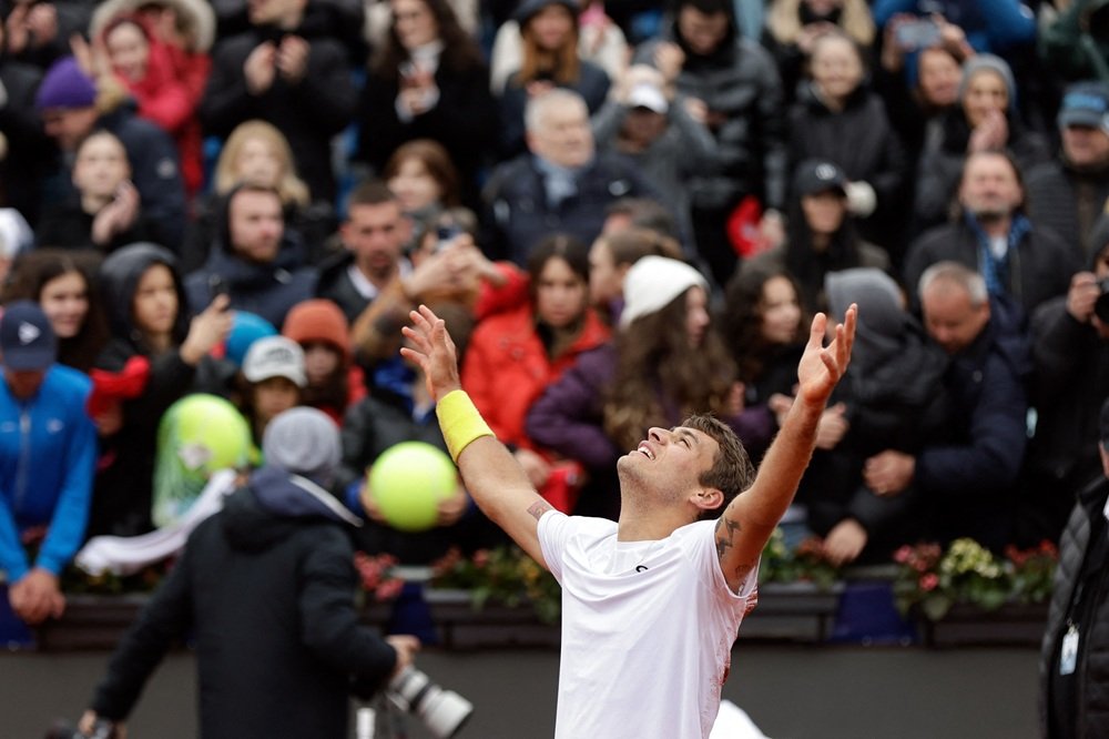 Flavio Cobolli di qualità e carattere batte Fabian Marozsan nel primo turno a Madrid!