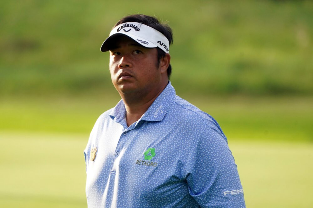 Golf, gioco sospeso in Cina per temporali. Terzetto in testa alla classifica provvisoria