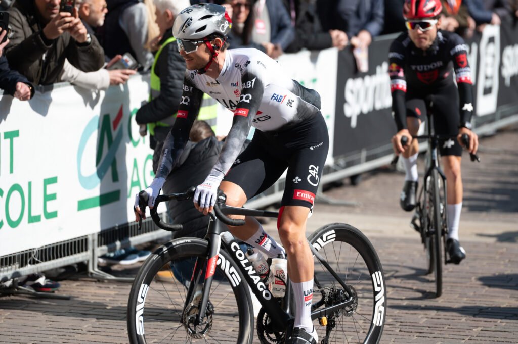 Vuelta Asturias 2025: Steff Cras si prende la prima tappa, Alessandro Covi ottimo terzo