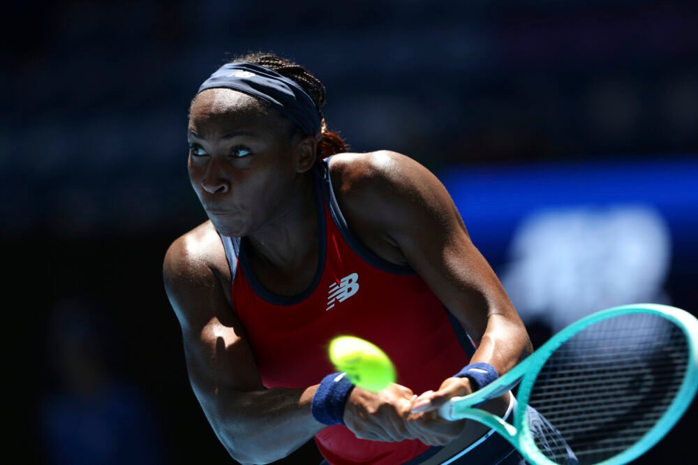 WTA Madrid 2024, risultati 24 aprile: Gauff e Swiatek vincono in rimonta, fuori Ostapenko