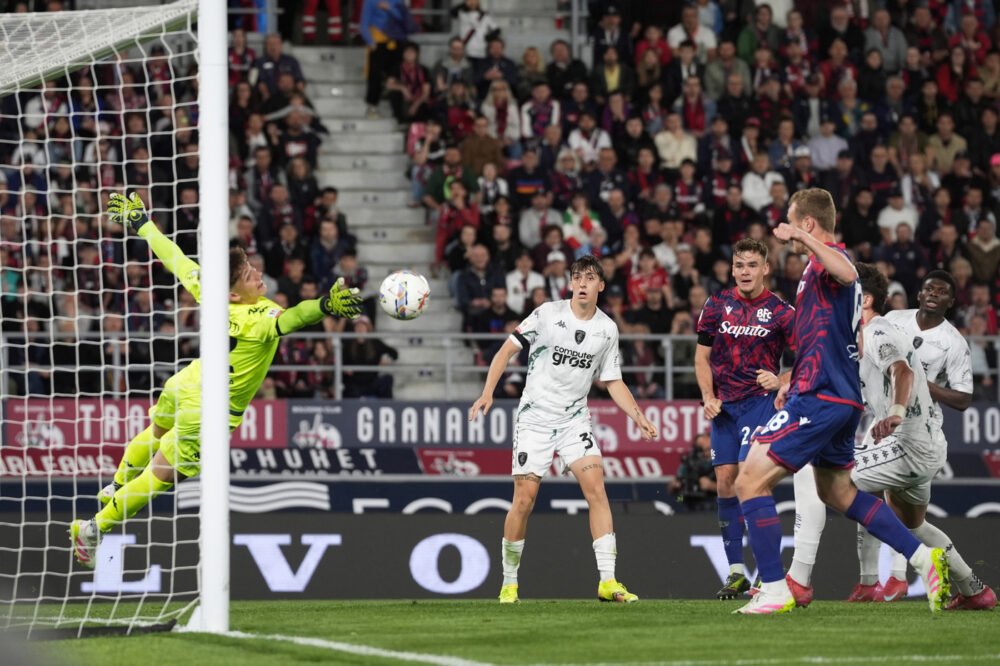 Calcio, il Bologna batte ancora l’Empoli e va in finale di Coppa Italia