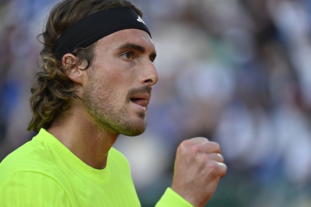 Stefanos Tsitsipas critico sui campi a Madrid: “Non ho mai visto una cosa del genere”