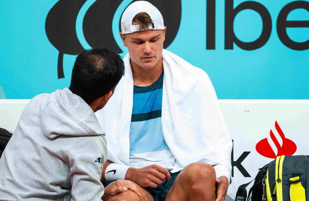 Holger Rune spiega il motivo del suo ritiro a Madrid contro Flavio Cobolli