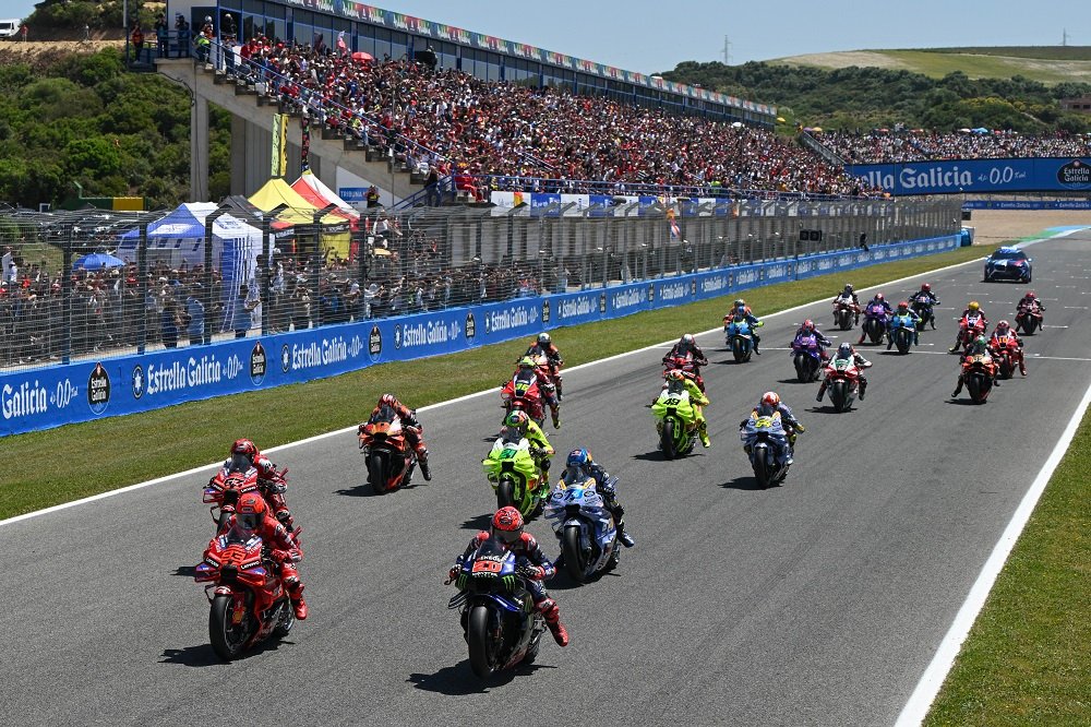 MotoGP oggi in tv, GP Spagna 2025: orari warm-up e gara, streaming, programma TV8 e Sky