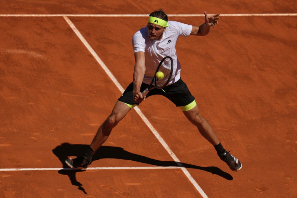 ATP Madrid 2025, rimonta vincente per Zverev. Esce Andrey Rublev