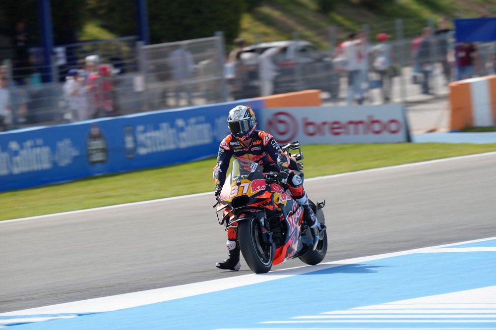 MotoGP, Pedro Acosta spaventato dalla KTM: “Quanto sono preoccupato da 1 a 10? Direi 12”