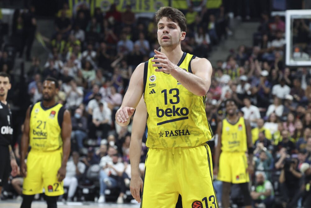Basket: Eurolega, il Fenerbahce alle Final Four. Salvataggio Real Madrid