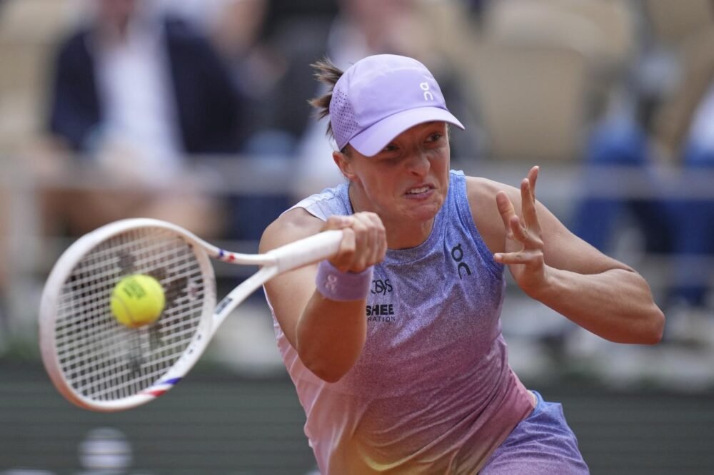 Roland Garros 2025, passano il turno Sabalenka e Swiatek. Fuori Vekic e Shnaider