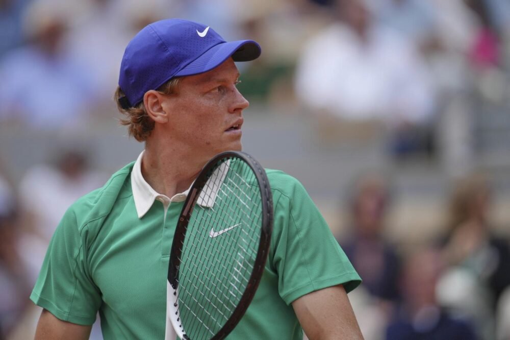 Jannik Sinner pone fine alla carriera di Richard Gasquet: vittoria a senso unico al Roland Garros