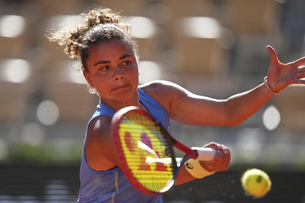 Jasmine Paolini avanti tutta! Si sbarazza di Starodubtseva ed è agli ottavi del Roland Garros