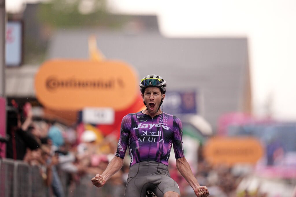 Chris Harper: “Vincere la tappa del Finestre significa molto, non me l’aspettavo”