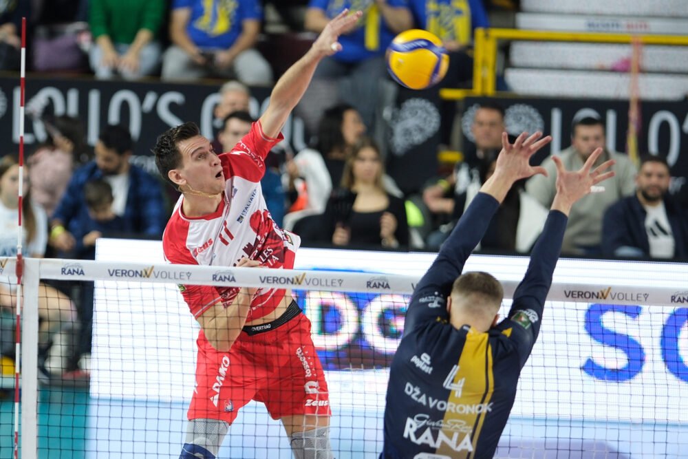 Volley mercato maschile, colpi ufficiali e rumors Superlega: Rychlicki e Romanò in partenza?