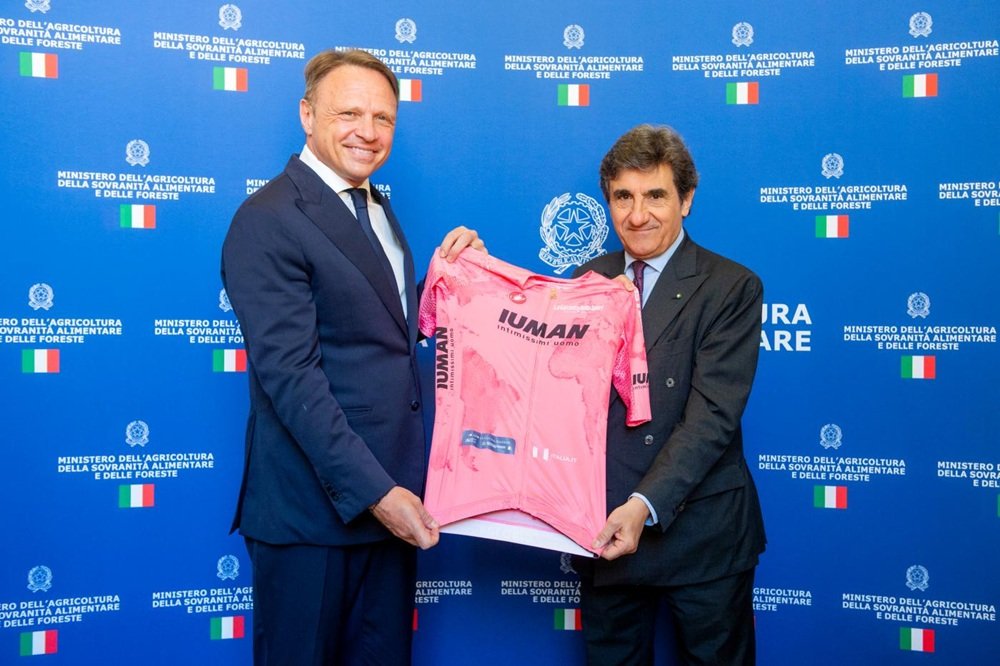 Giro d’Italia 2025: le quattro maglie della Corsa Rosa. I colori e cosa simboleggiano