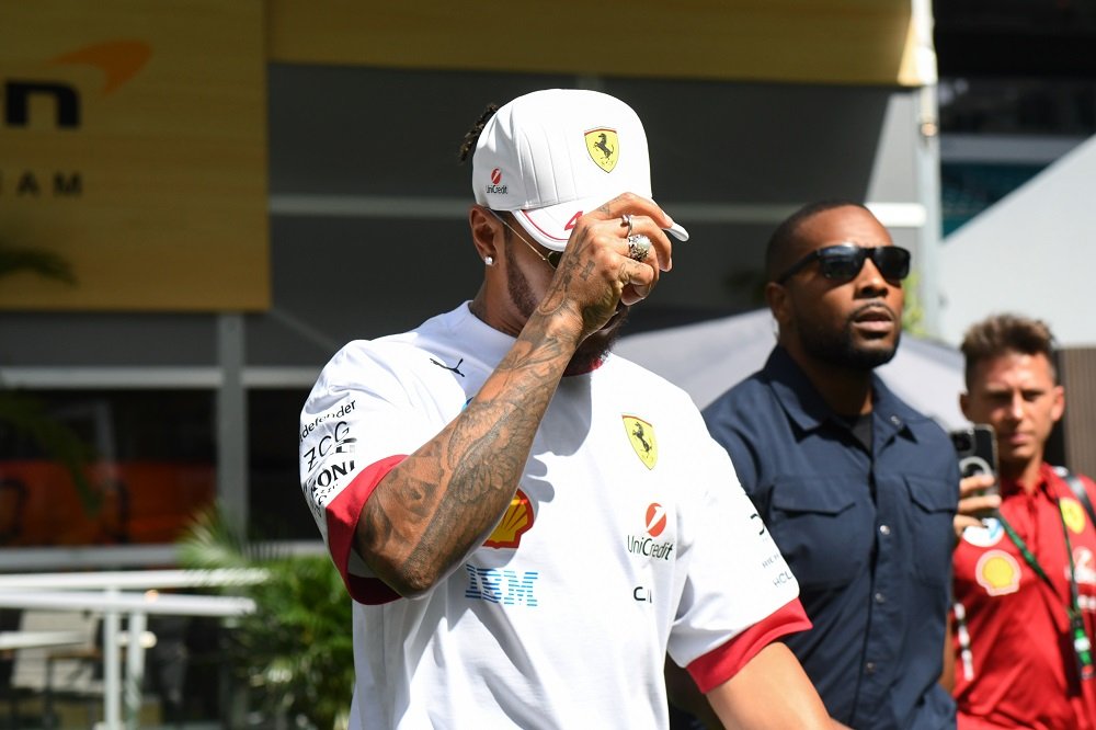 F1, Lewis Hamilton: “Ci sono tante cose che mi impediscono di essere costante”