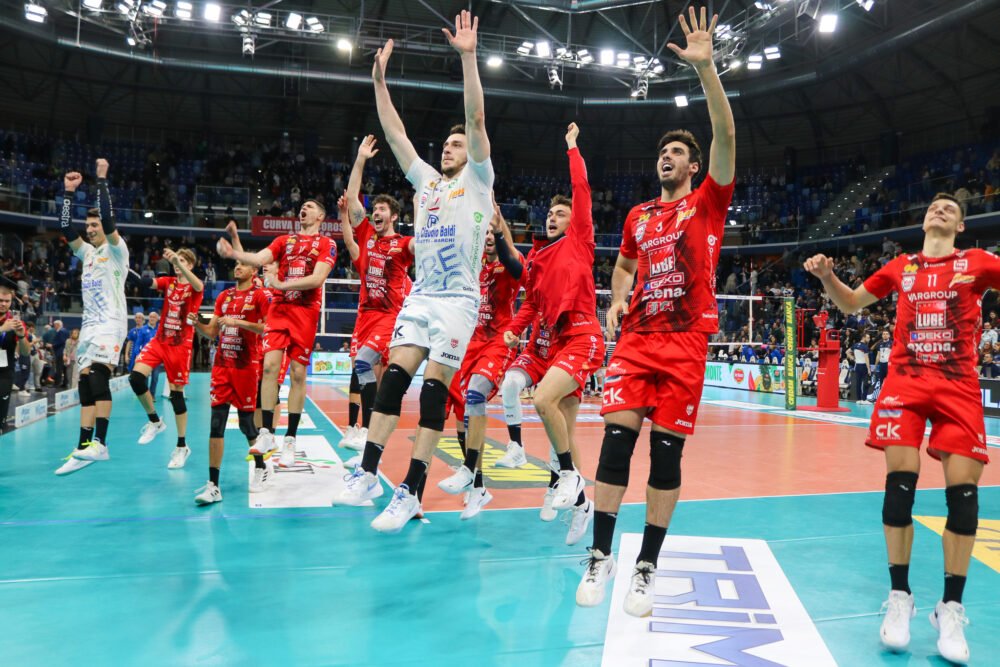 Volley, Civitanova batte Trento e firma l’1-1 nella finale play-off