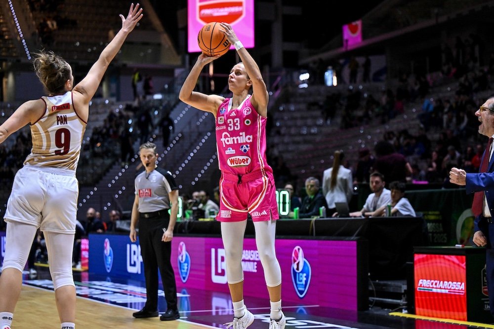 Basket femminile: Schio batte Venezia in gara 1 della finale di Serie A