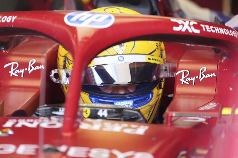 F1, Lewis Hamilton: “Ci manca velocità, rimontare nella Sprint sarà difficile”