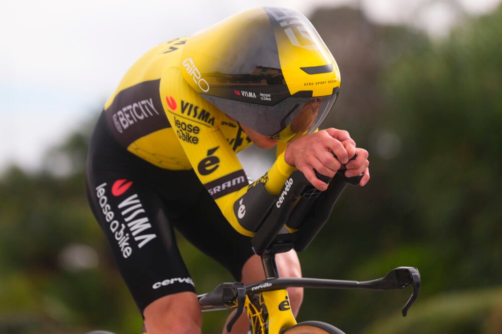 Giro d’Italia 2025: Simon Yates, l’esperienza di chi vuole ancora lasciare un segno