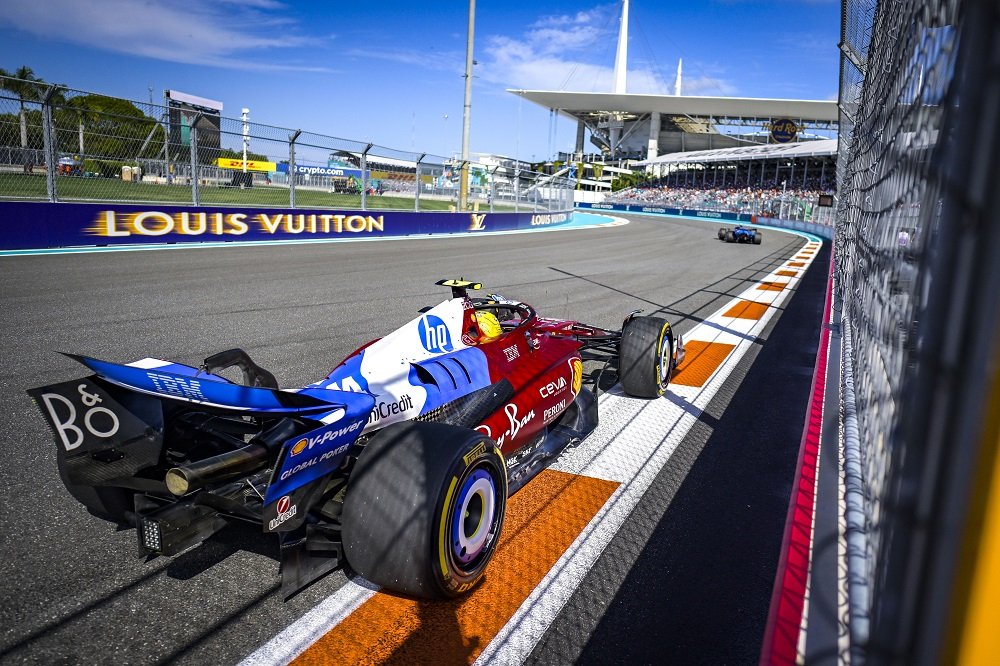Ordine d’arrivo F1, Sprint GP Miami 2025: Hamilton sul podio, Antonelli danneggiato da Verstappen
