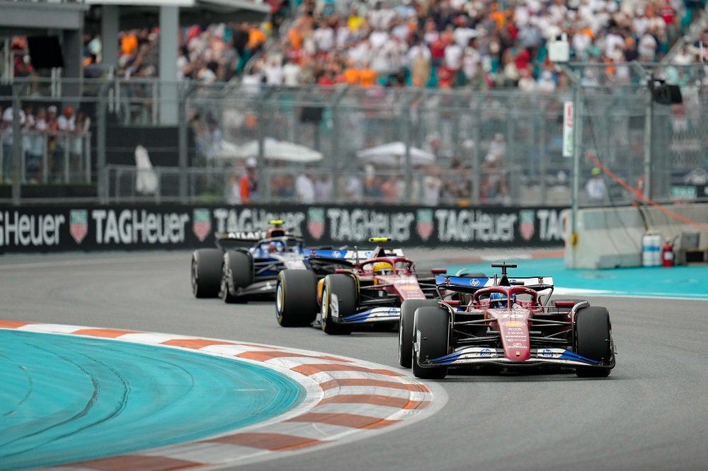 Ferrari vice a Miami