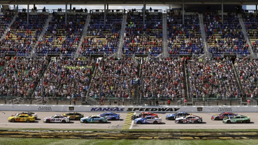 NASCAR, dal Texas la Cup Series vola in Kansas per un nuovo week-end d’azione