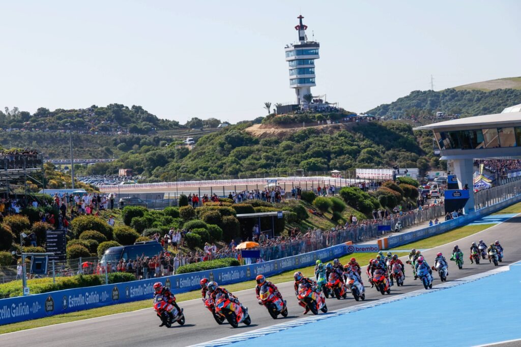 Moto3, Munoz sfreccia nelle pre-qualifiche di Le Mans. Guido Pini e Dennis Foggia in top14