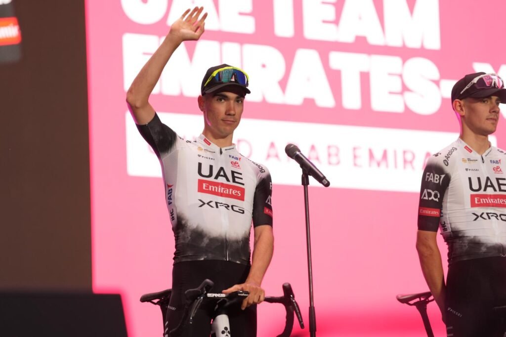 Fabio Baldato: “Niente di serio per Ayuso dopo la caduta. Yates è un secondo capitano”