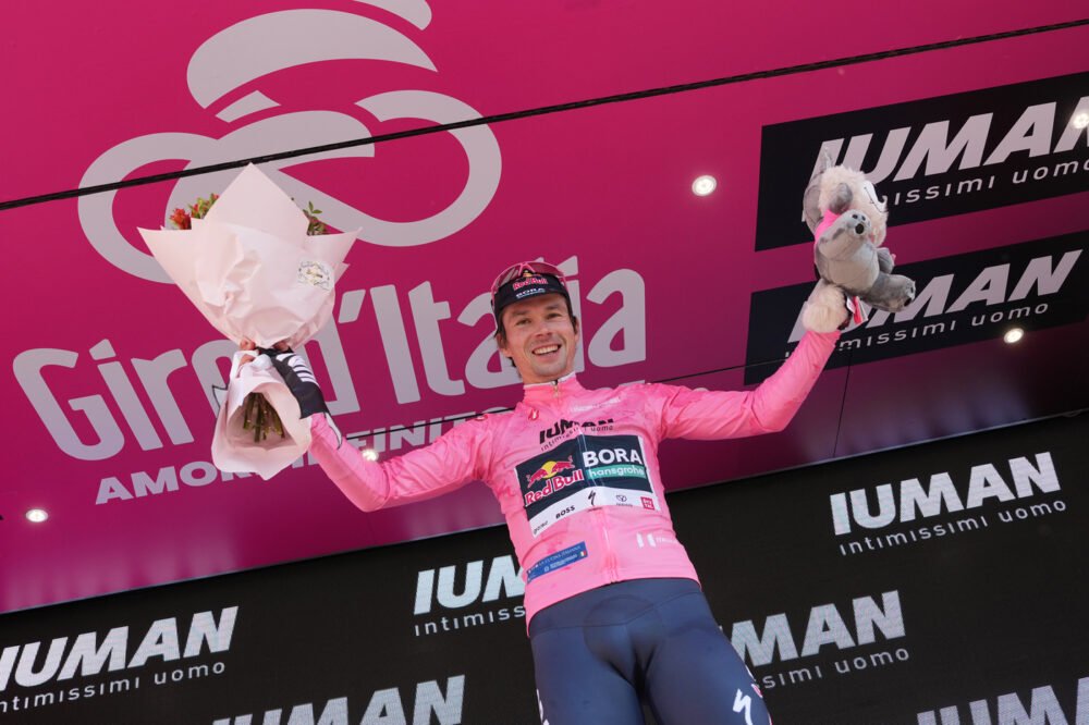 LIVE Giro d’Italia 2025, tappa di oggi in DIRETTA: la salita di Qafa può creare scompiglio