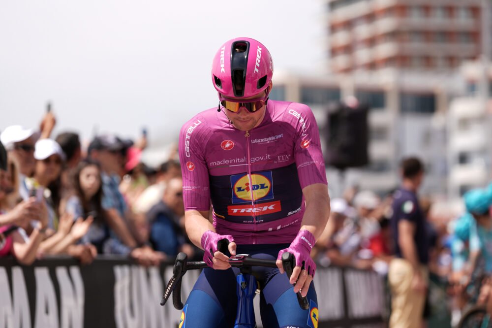 Pedersen:” È stata una giornata dura. Dovevo dar tutto per vincere e riprendere la maglia”