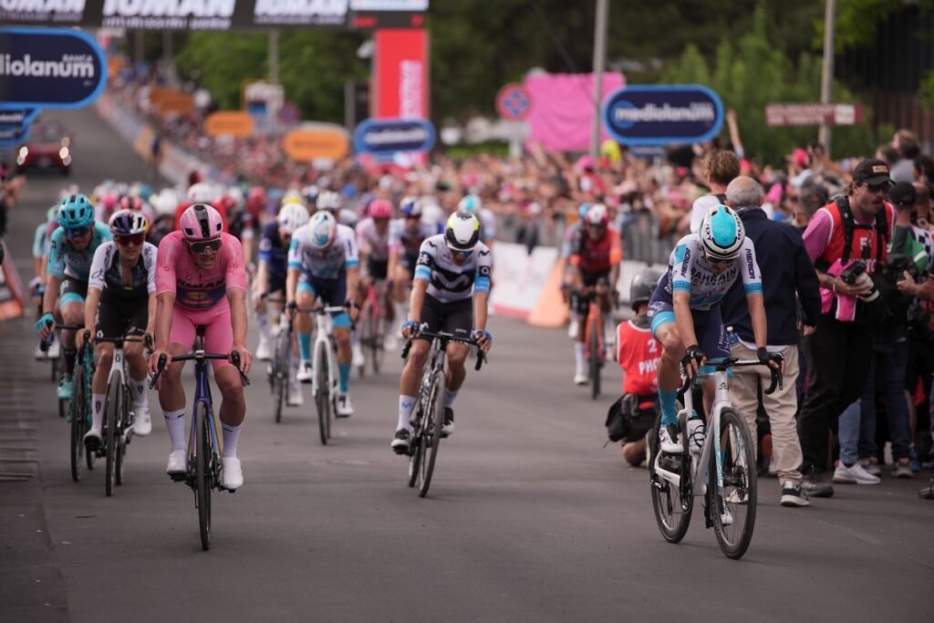 Pagelle Giro d’Italia 2025: la svolta per Zambanini? Tiberi poco brillante, Roglic sagace