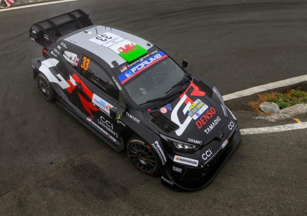 Rally, Evans si impone nella prima speciale del Portogallo, subito dietro Ogier