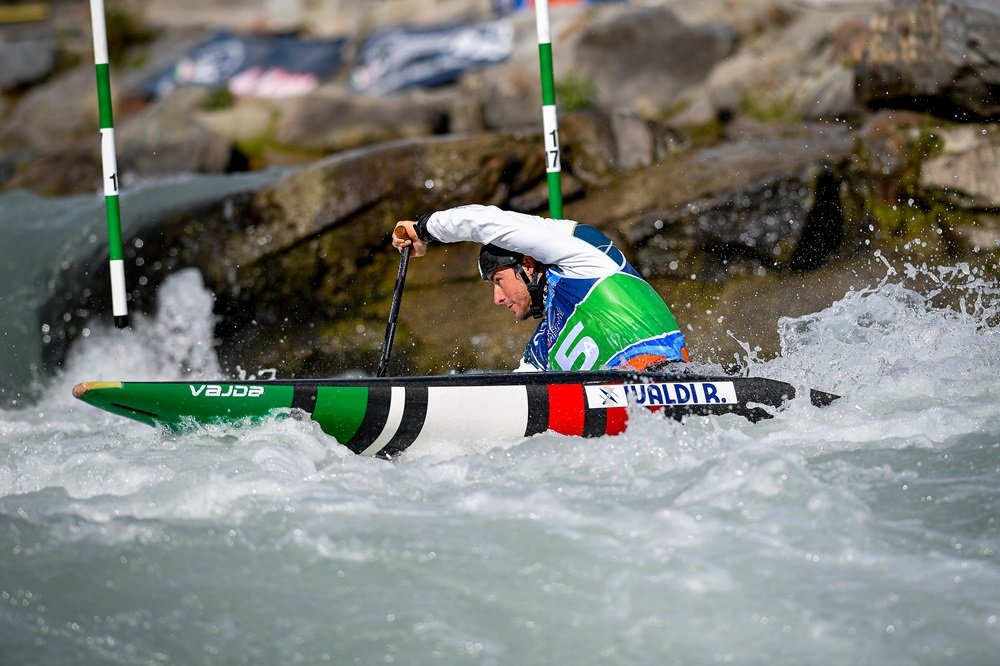 Canoa slalom, cinque azzurri in semifinale nel C1 agli Europei. Delusione per Raffaello Ivaldi